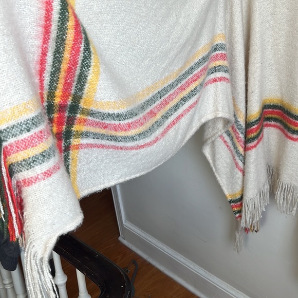 Free People Shawl - Picture 4 of 5